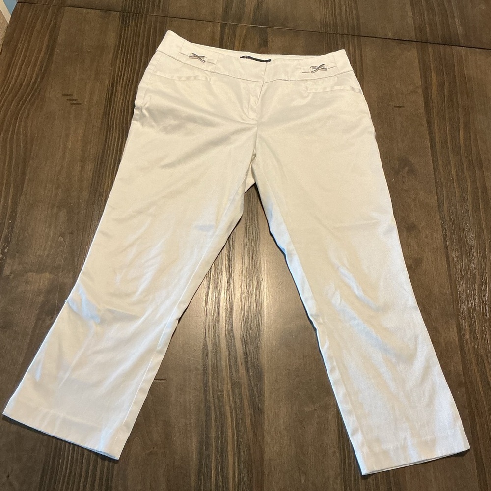 New York & Company White Cropped Ankle Pants